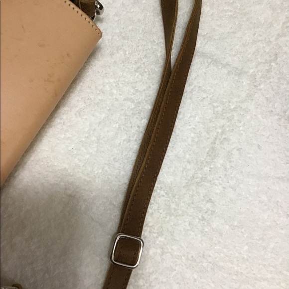 Roots leather cross body purse - Picture 4 of 4